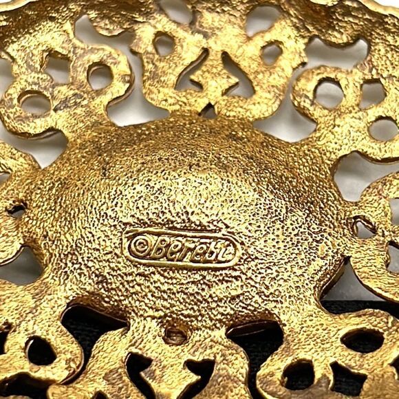 80's Edgar Berebi Designer Gold Tone Baroque / Rococo Brooch Teal Glass Center - Picture 7 of 10